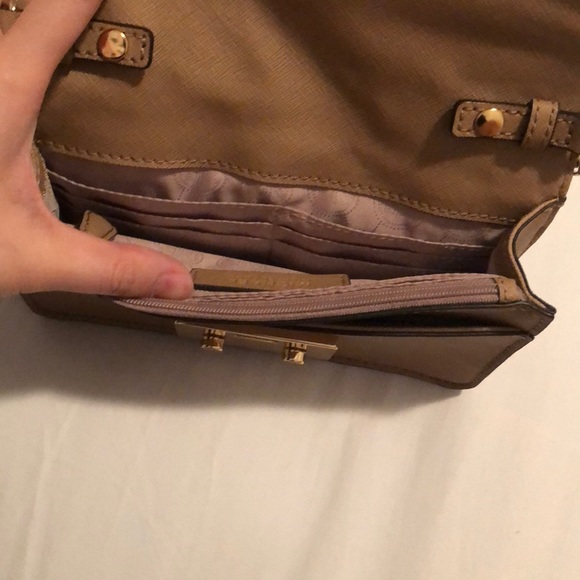 Michael Kors Crossbody - Picture 4 of 7